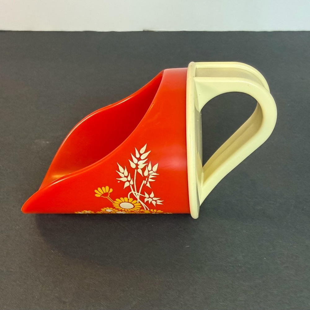 Vintage 1972 Avon 6 oz  Flour Scoop Burnt Orange with flower pattern
